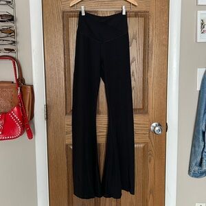 Aerie black crossover flare leggings